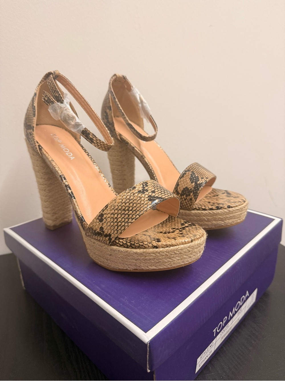 TOP Moda Brown Snake-Print Platform Sandals with Ankle Strap